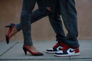 couple-girls-love-nike-photography-shoes-Favim.com-59227